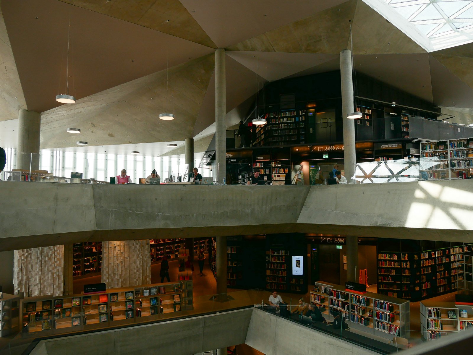 Tampa-Hillsborough County Main Library